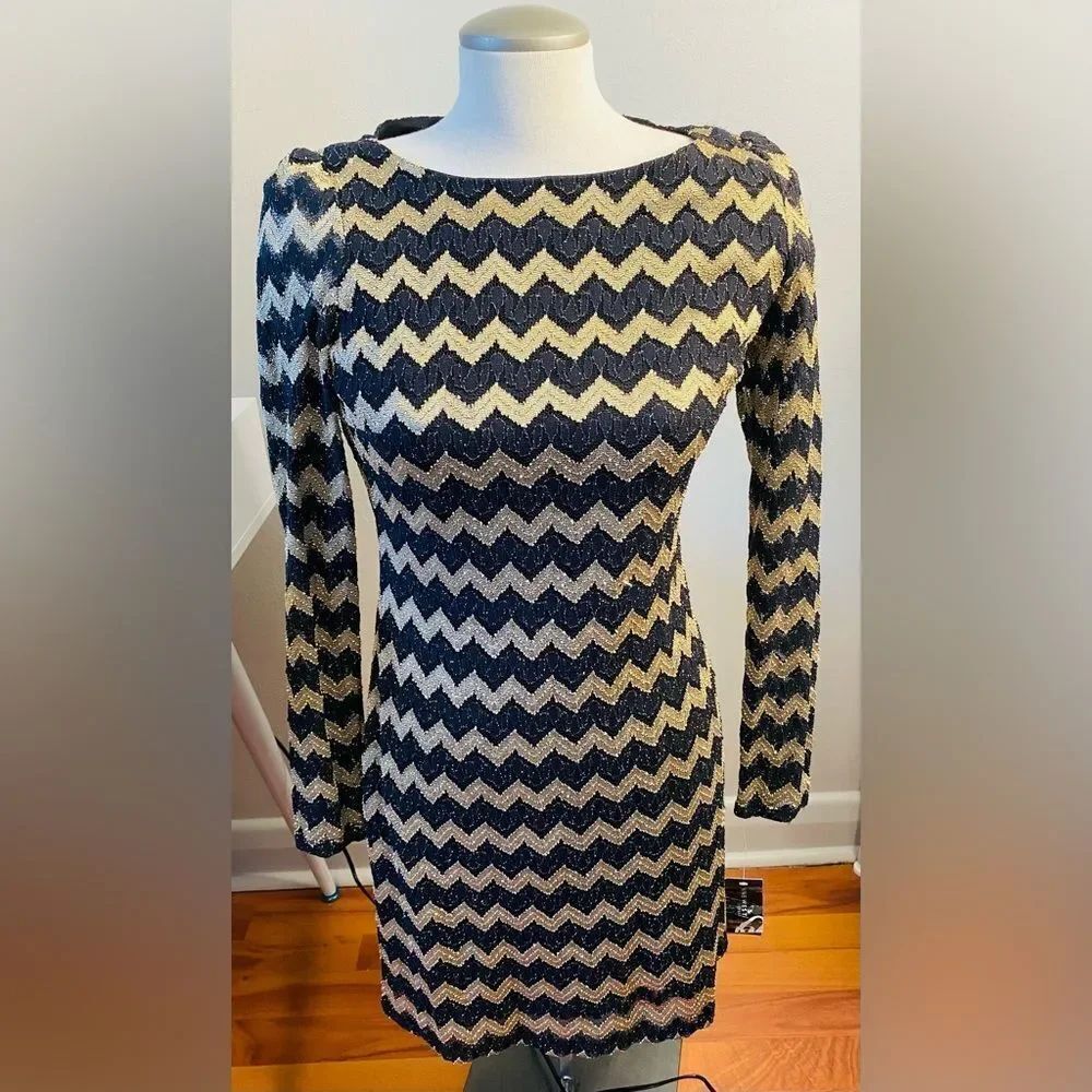 🛍️Nine West Black and Gold Chevron Lace Cocktail Dress Size 6 NWT - Picture 3 of 13